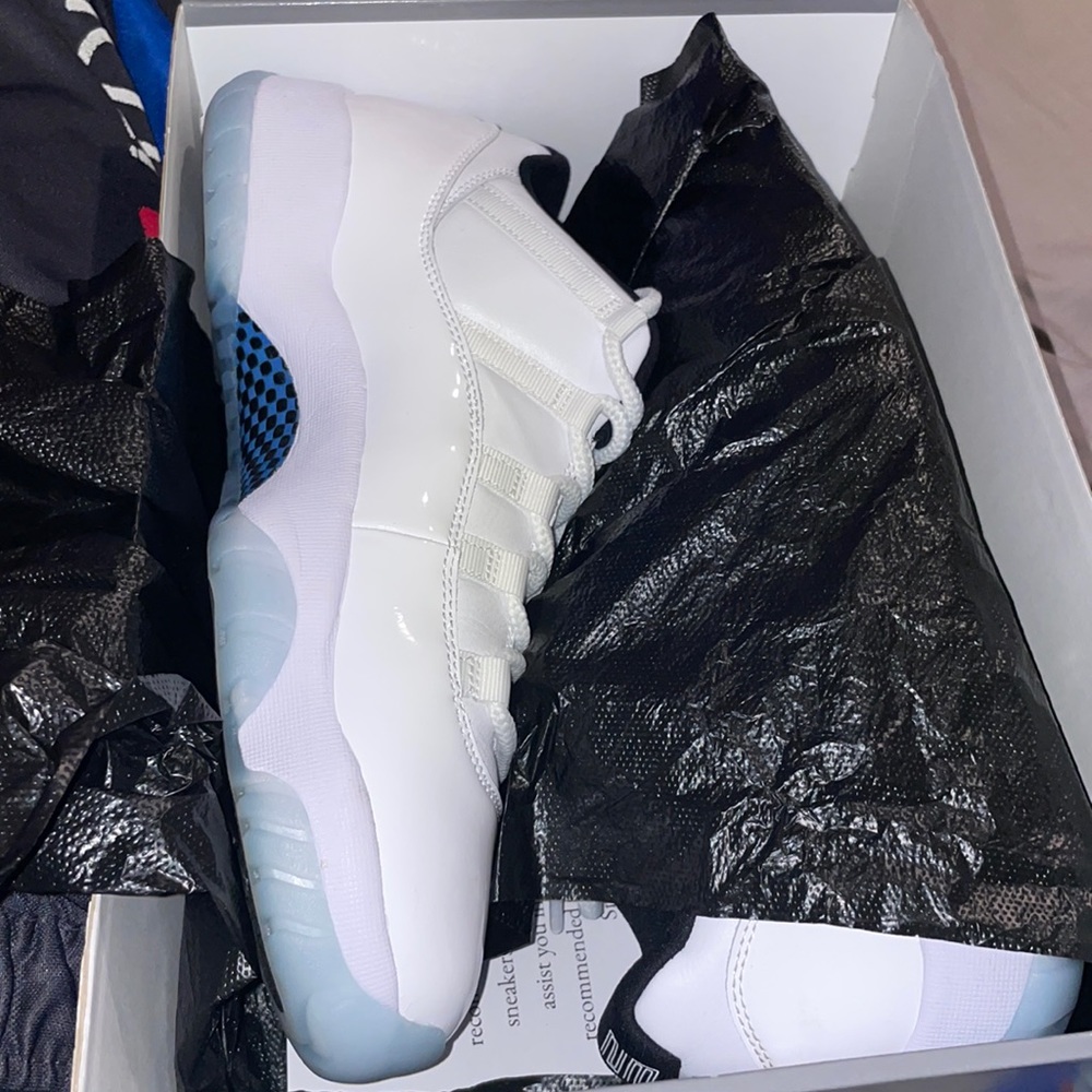 Legend Blue 11